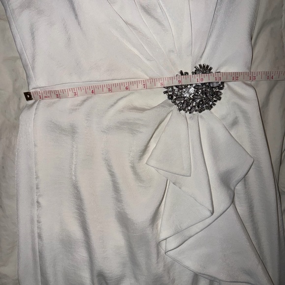 NWT BCBGMAXAZRIA STRAPLESS ISLA WHITE DRESS - Picture 9 of 10